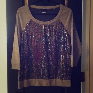 Charcoal French Terry pullover w. Silver sequins