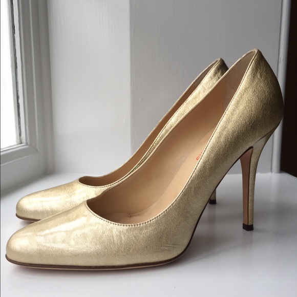 Gold 4 inch Michael Kors Pump/Heel - NEW! Size 9
