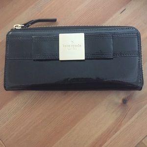 Like new! Kate Spade black patent leather wallet