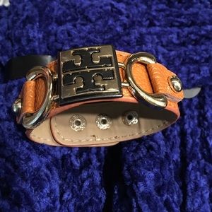 Snap on bangle bracelet