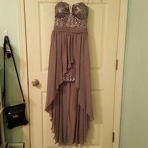 High-Low Dress great for Prom/Homecoming Events!