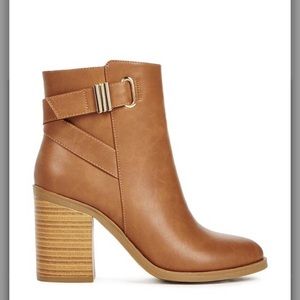 Worn once! Just fab light brown boots