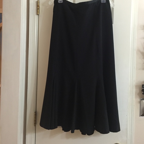 Please bundle. Long black skirt!