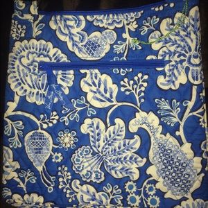 Vera Bradley cross body