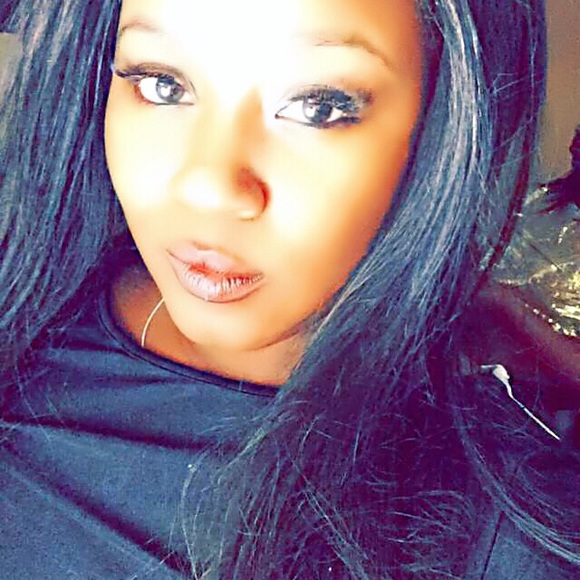 Meet your Posher, China - Picture 2 of 2