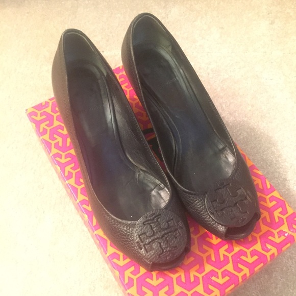 Tory Burch Sally 2 Black Leather Wedge 8