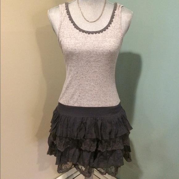 Grey dress with multi layer skirt - Picture 2 of 3