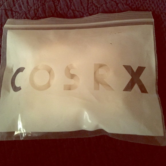 COSRX silk blackhead finger balls - Picture 1 of 2
