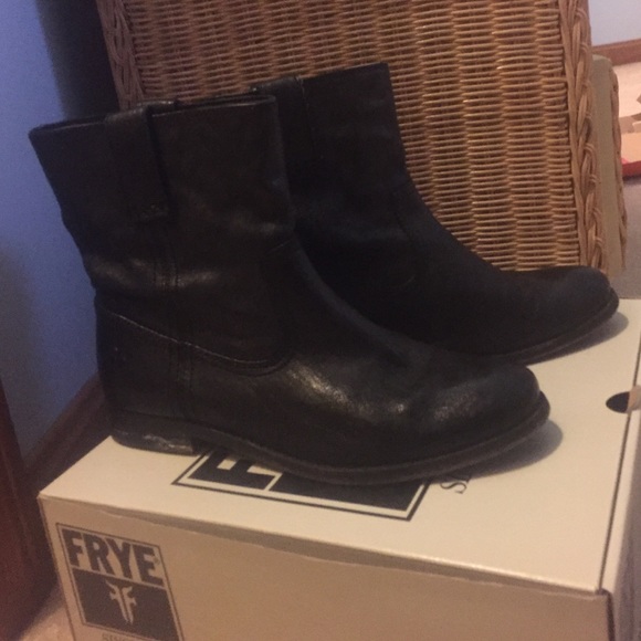 Frye Anna Shortie Boot 8