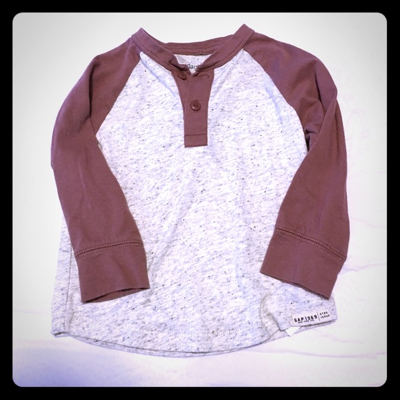 GAP Toddler Boys Henley. Excellent condition 2yr