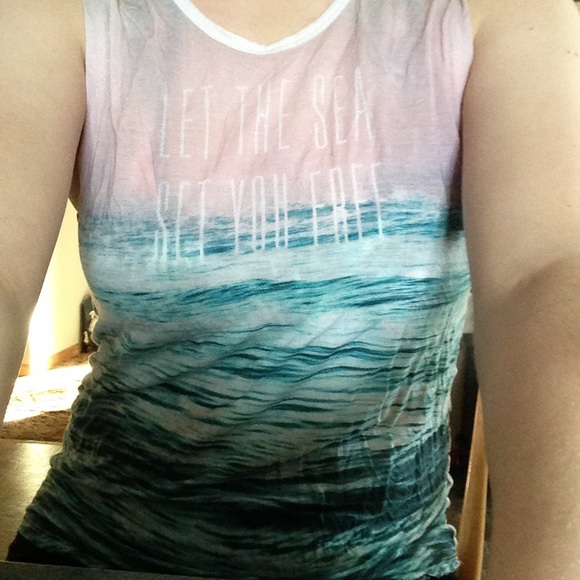 VS beach cover shirt