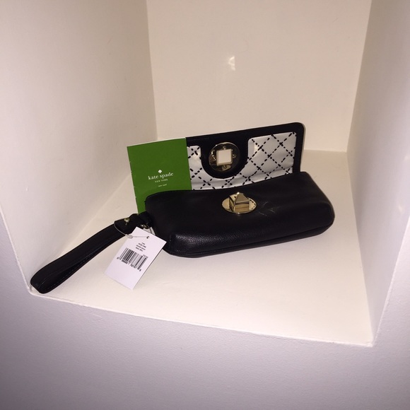 💐HP 9/16💐 - KATE SPADE Black Leather Clutch - FINAL MARKDOWN!! - Picture 2 of 4