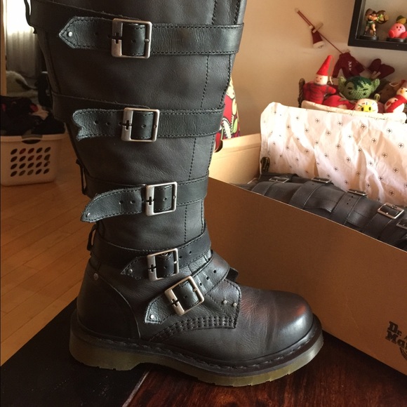 Dr. Marten Phina boots