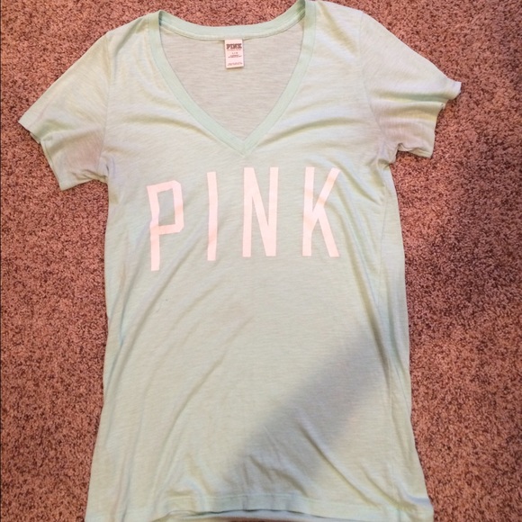 VS Pink V-neck t-shirt