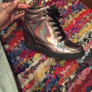 Metallic sneaker Wedge