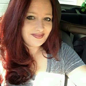 Meet your Posher, Carolyn