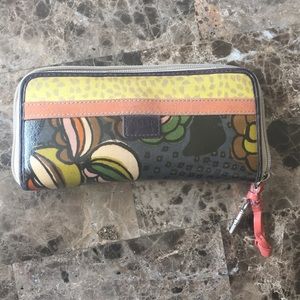 Well-loved Fossil Key-Per Zip Wallet