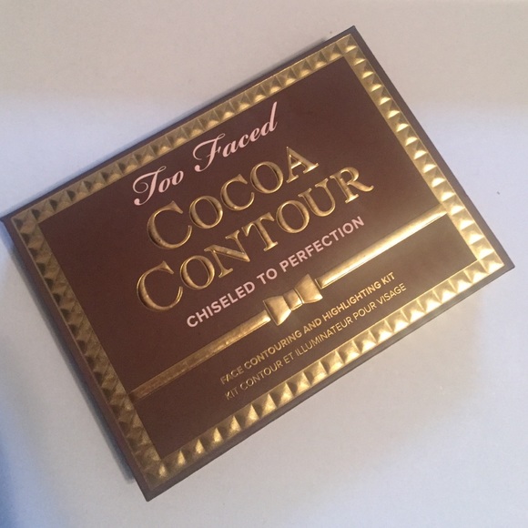 Contour! Too Faced Cocoa Contour kit with brush!