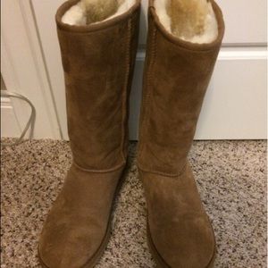 Ugg boots. Tall and tan. Size 8. Only worn twice.