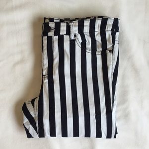 DIVIDED BY H&M Beetlejuice jeans in stripes