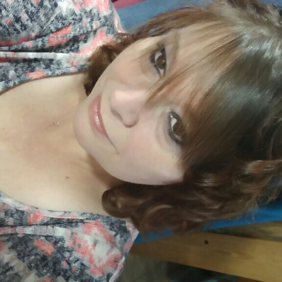 Meet your Posher, Karen - Picture 1 of 1