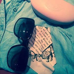 ✨Juicy Couture Sunglasses Set✨