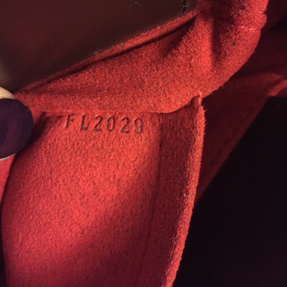 Authentic Louis Vuitton Sistina PM - Picture 4 of 4