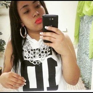 Meet your Posher, Siani
