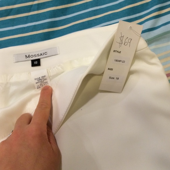 Skirt - Picture 4 of 4