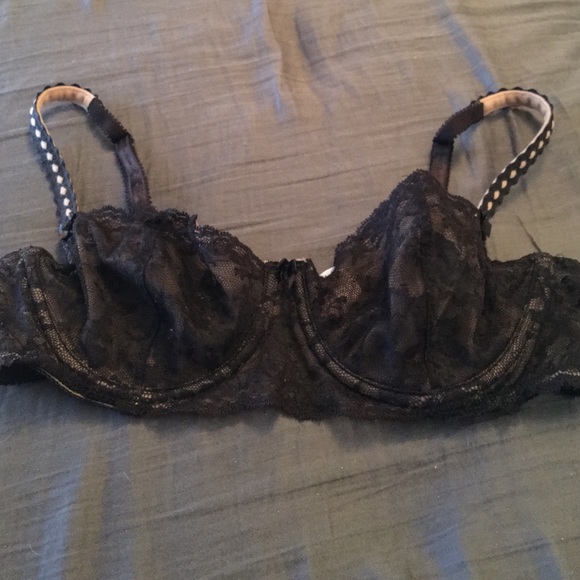 Black and nude Victoria secret bra