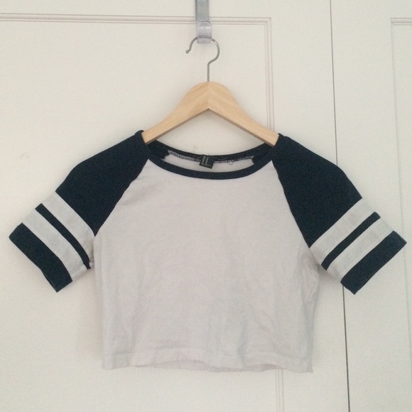 F21 White & Navy Striped Sleeve Crop Top