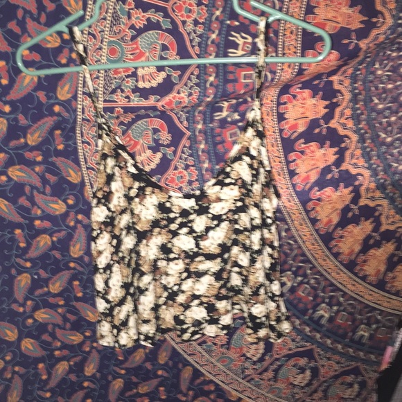 Brown flowery tank