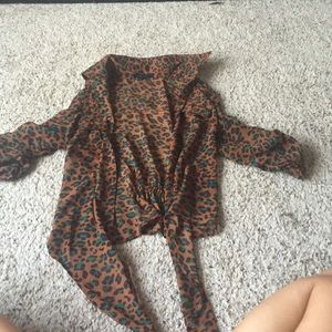 3/4 sleeve sheer leopard print top