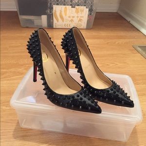 Cute black heels