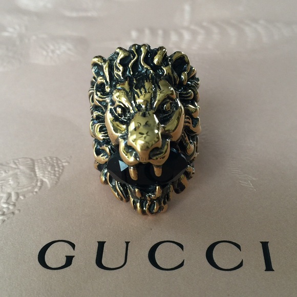 gucci black lion ring
