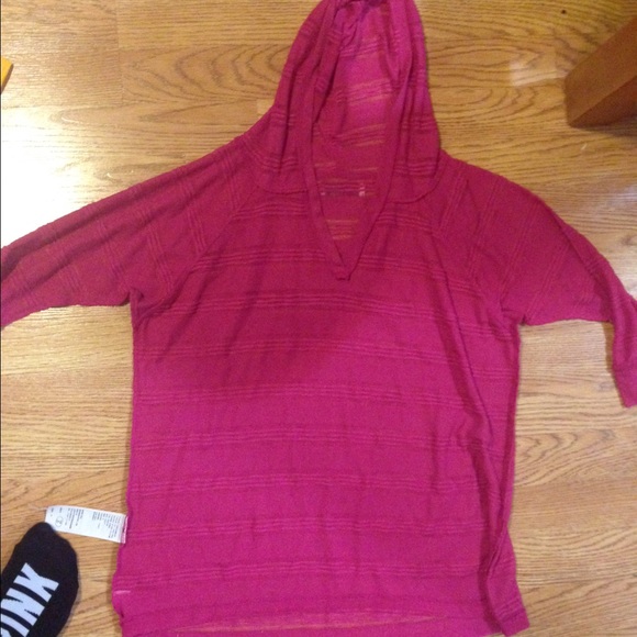 Hollister top
