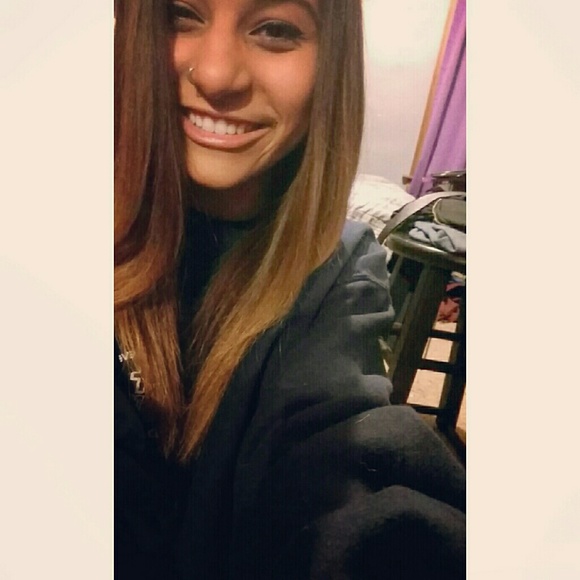 Meet your Posher, Kenzey - Picture 1 of 1