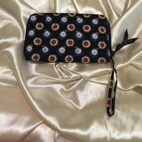 Vera Bradley Night Owl Wristlet NWOT