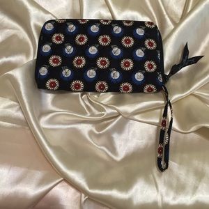 Vera Bradley Night Owl Wristlet NWOT