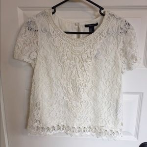 💥SOLD💥 on merc. Nwt white lace top.