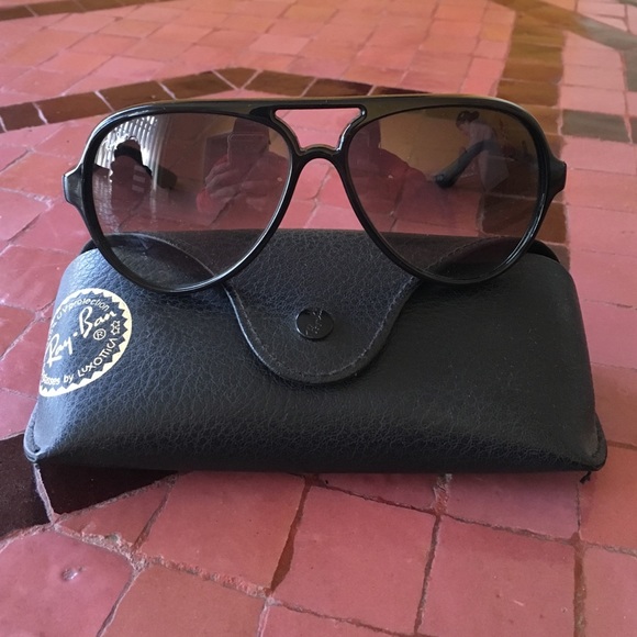 Authentic Ray Ban sunglasses - very good condition