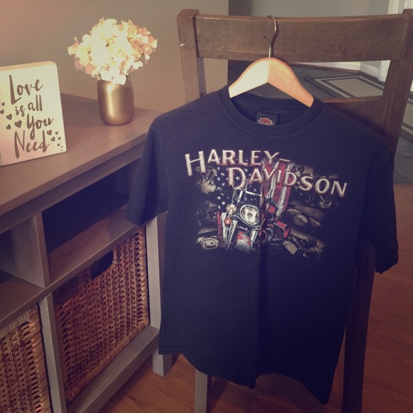 Harley Davidson tee size medium