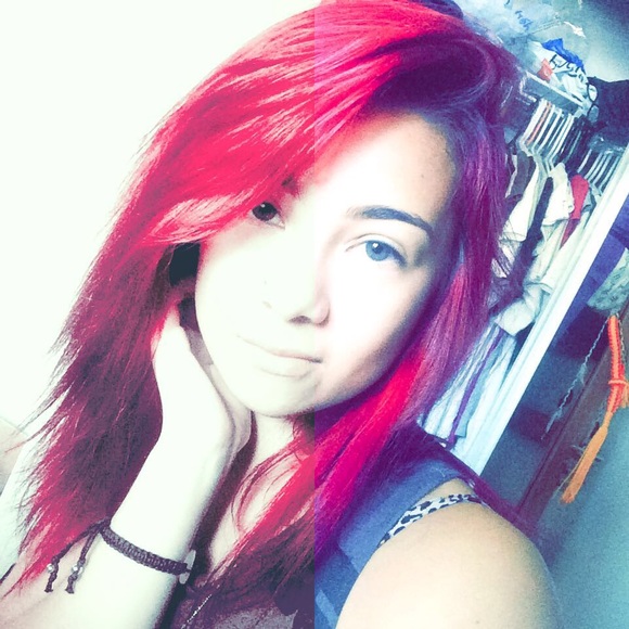 Meet your Posher, Krystina😘😘 - Picture 2 of 4