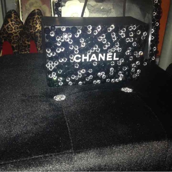 Sold - Picture 2 of 4