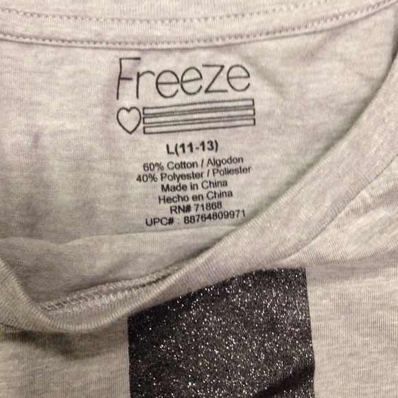 Women's freeze shirt. - Picture 2 of 2