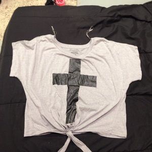 Women's freeze shirt.