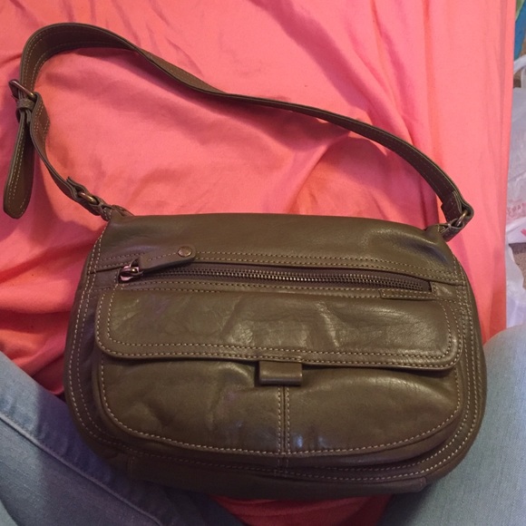 Green authentic Fossil Brand purse - Picture 2 of 4