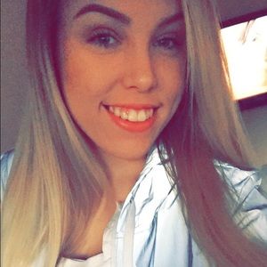 Meet your Posher, Cassondra