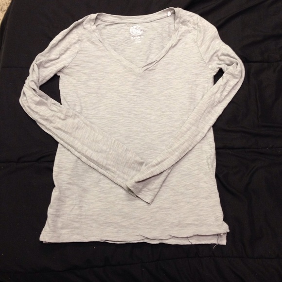 Two shirt bundle! Both know great condition - Picture 1 of 2