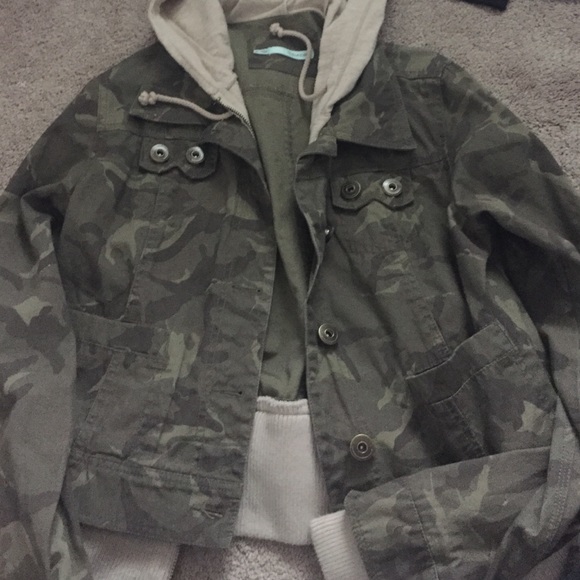 Camo jacket - Picture 2 of 2